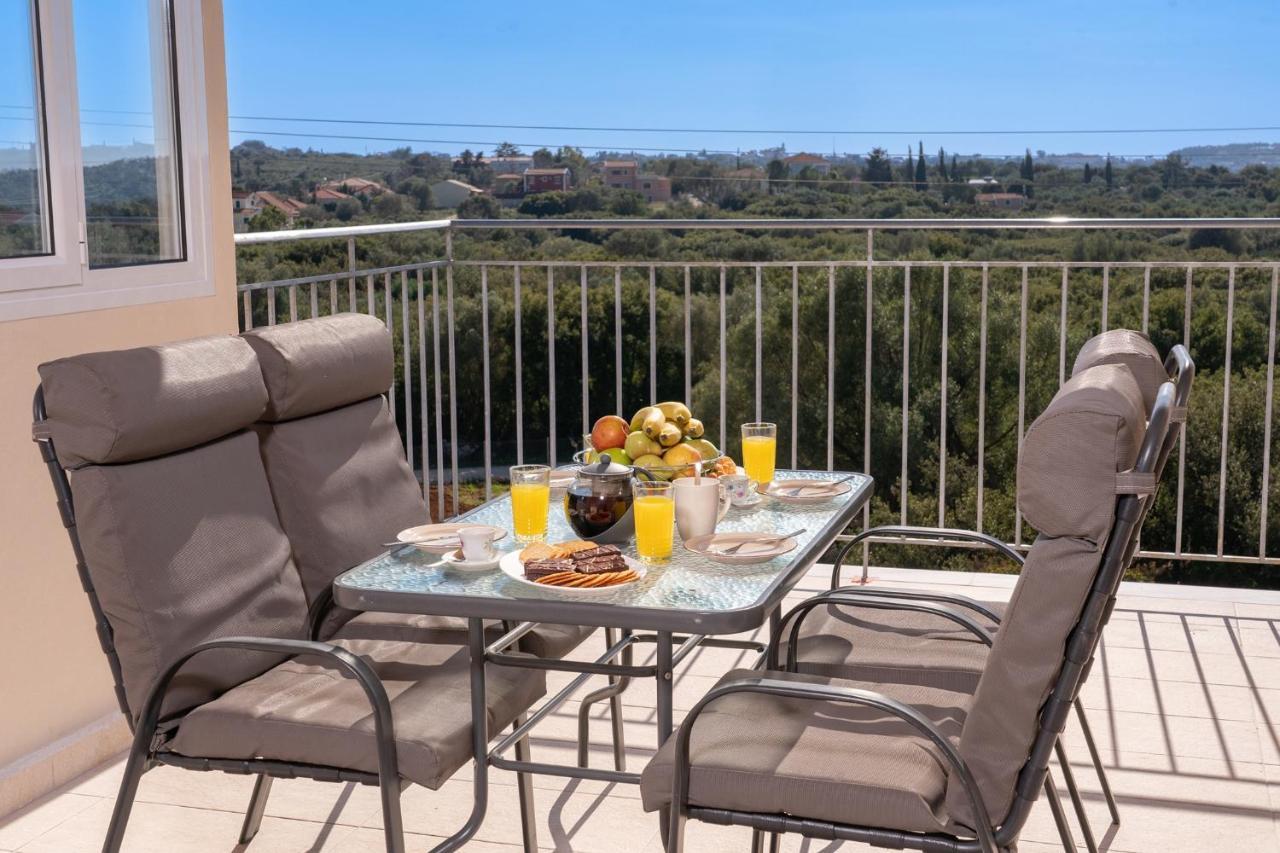 Peratáta Mimoza'S Apartment מראה חיצוני תמונה